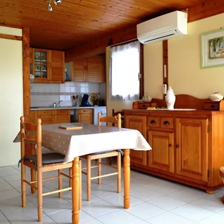 Chalet Two Bedroom Chalet, 64m²